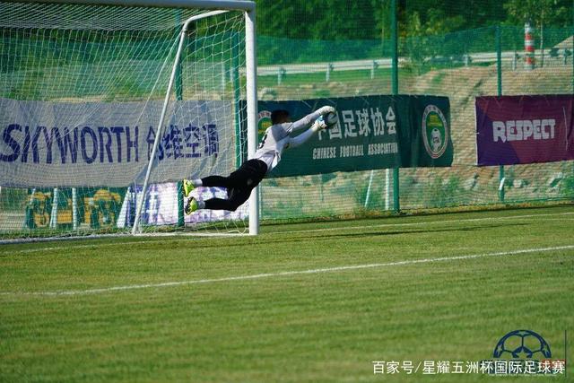 日本教练浮嶋敏继续受足协重用 邝兆镭入选U16国足